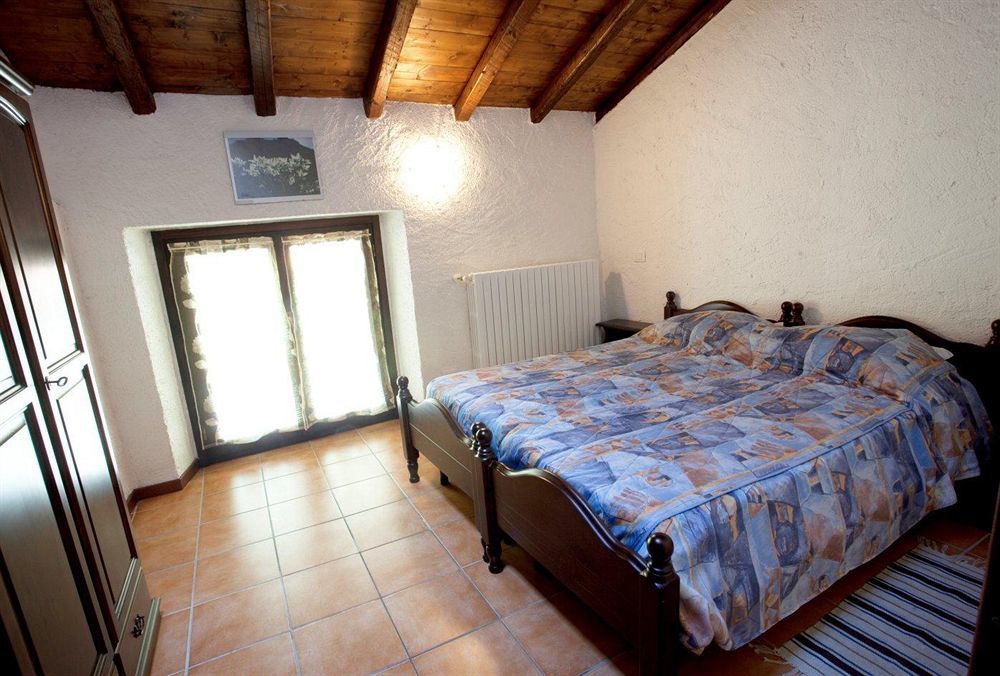 A Pousada Rifugio Alpetto Di Torno Sormano Exterior foto
